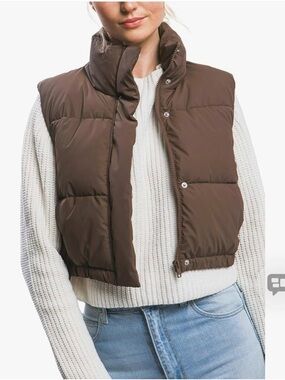 Trendy Beige Puffer Vest Women Medium CozyNeutral Outfit Layering Jacket